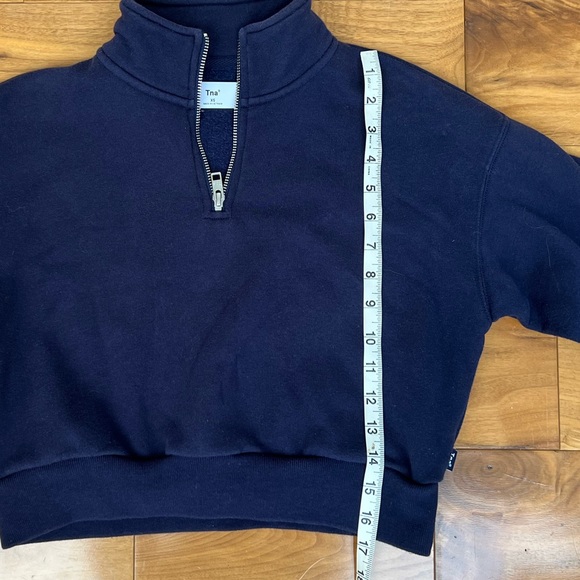 Aritzia 1/4 Zip Cropped Sweatshirt size XS - Picture 6 of 9